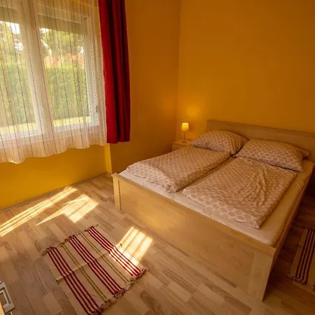 펜션 Privathaus Mit Pool Und Garten In 시오포크